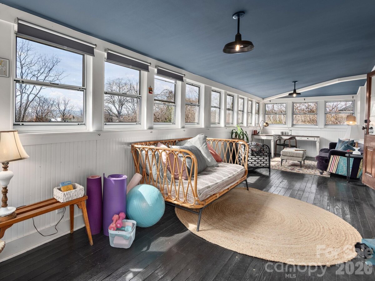 Montford 26 4349325u