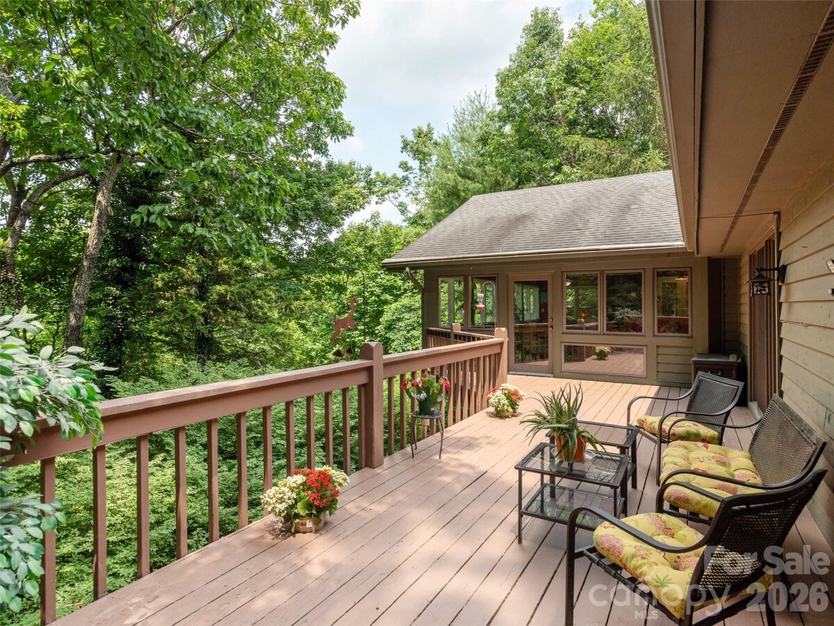 Flat Rock 26 4349338z