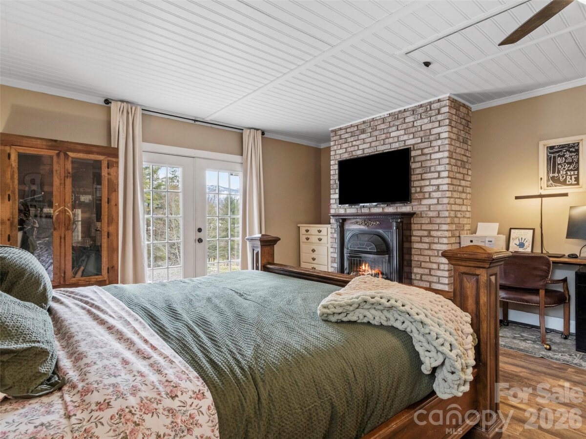 Burnsville 16 4349904p