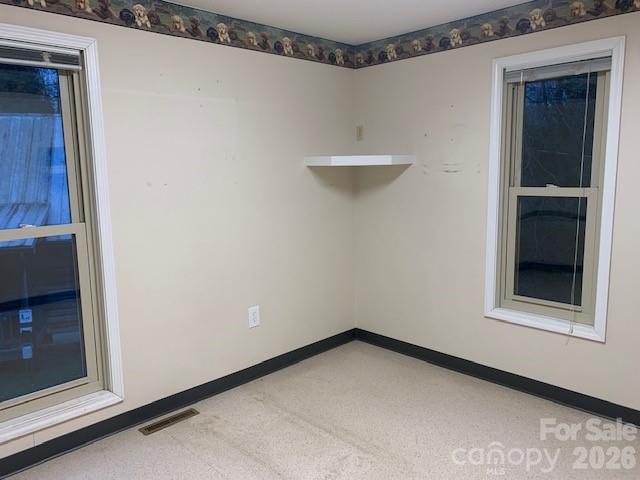 Hendersonville 26 4350558z