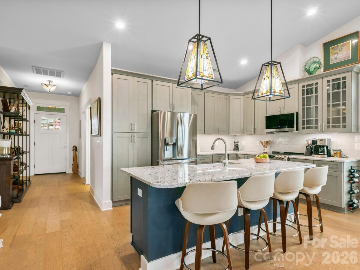 Avery Creek 10 4350794j