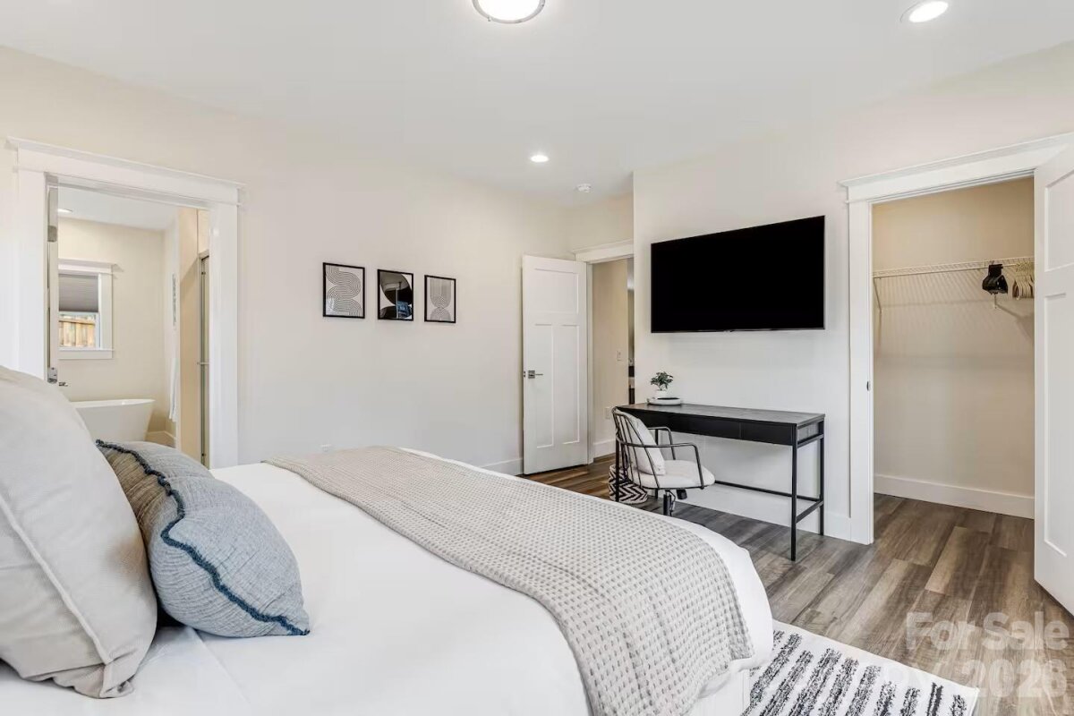 Fairview 22 4350976r