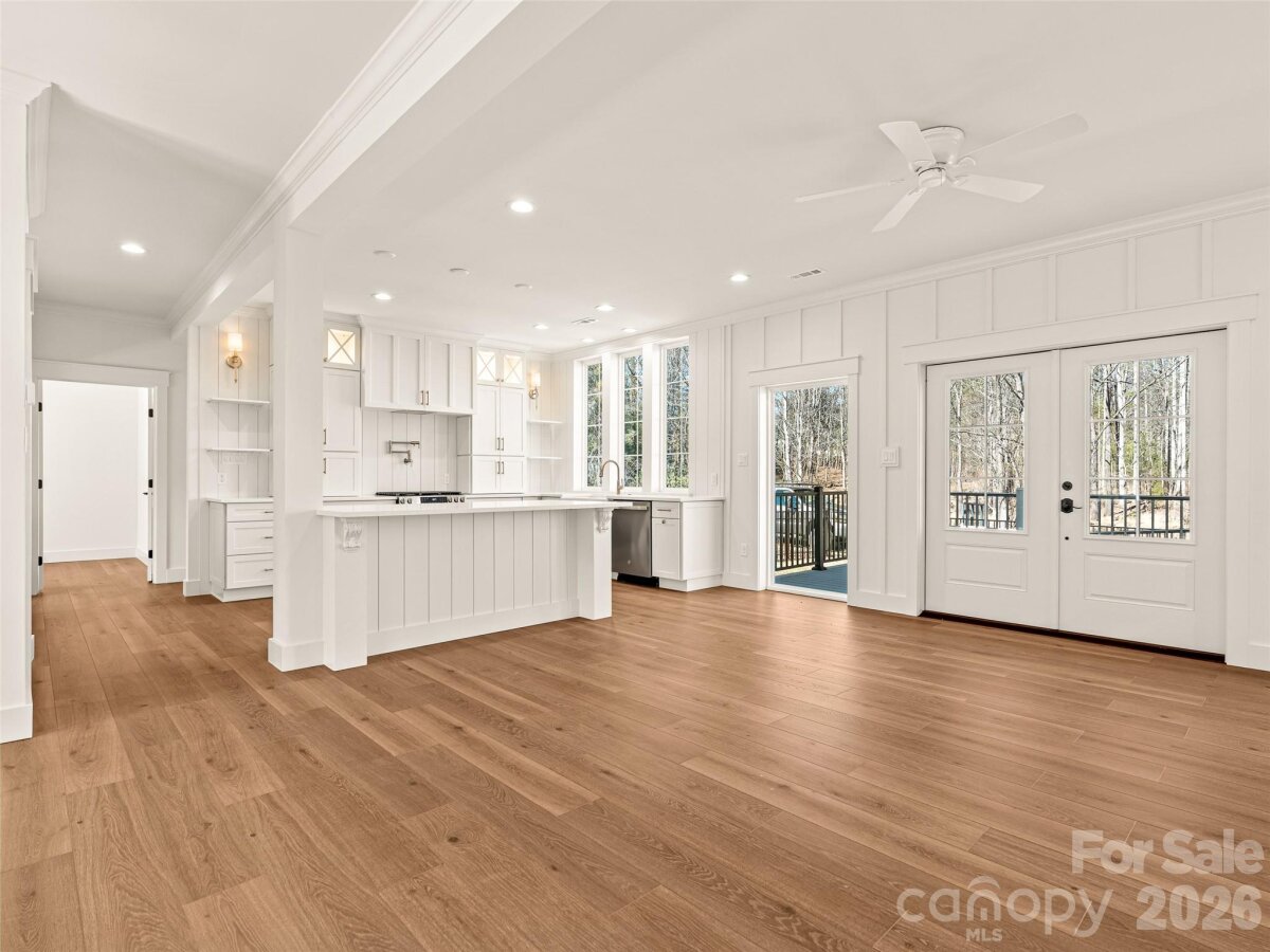 Hendersonville 11 4351063k