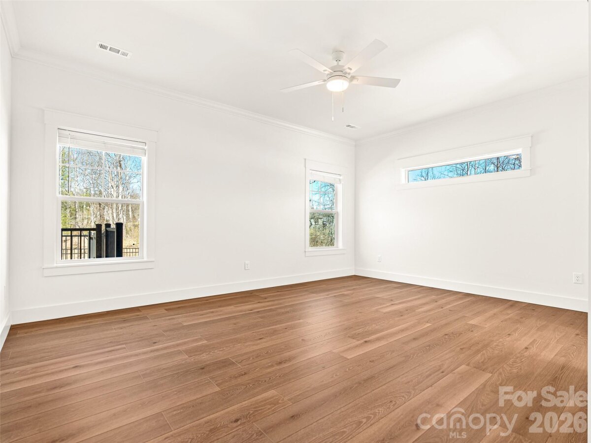 Hendersonville 17 4351063q