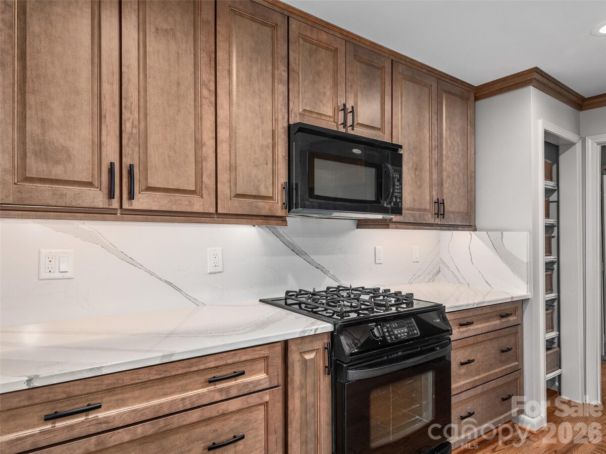 Flat Rock 9 4351379i