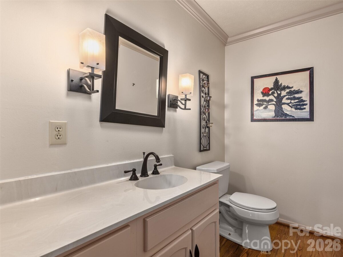 Flat Rock 16 4351379p