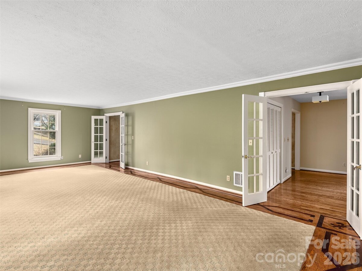 Flat Rock 18 4351379r