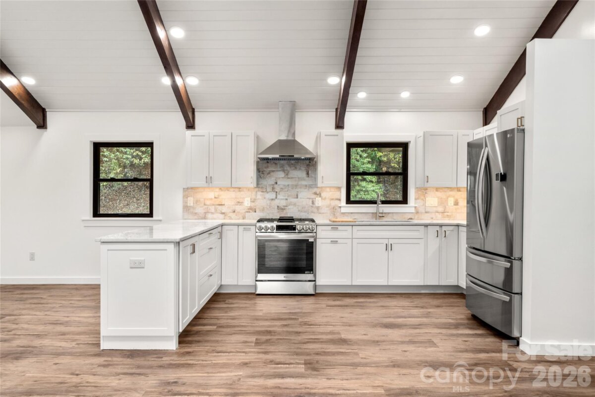 Waynesville 10 4351574j