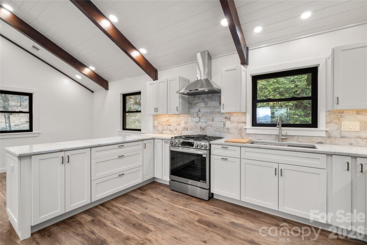 Waynesville 12 4351574l