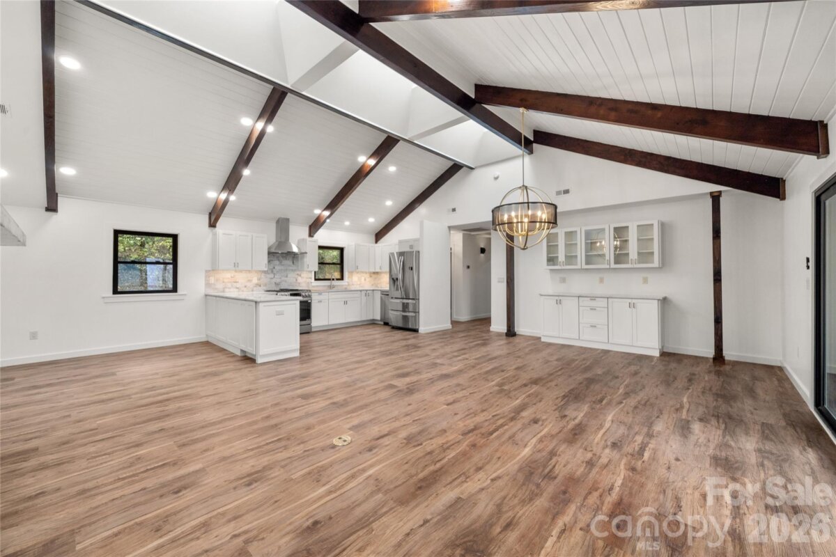 Waynesville 18 4351574r