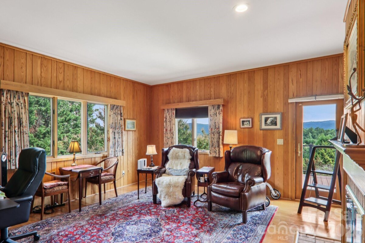 Hendersonville 22 4351639v