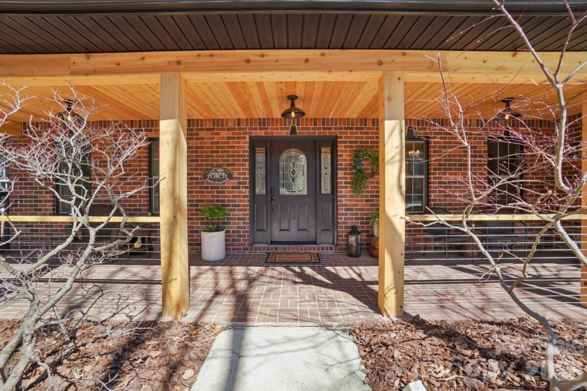 Hendersonville 5 4352423e