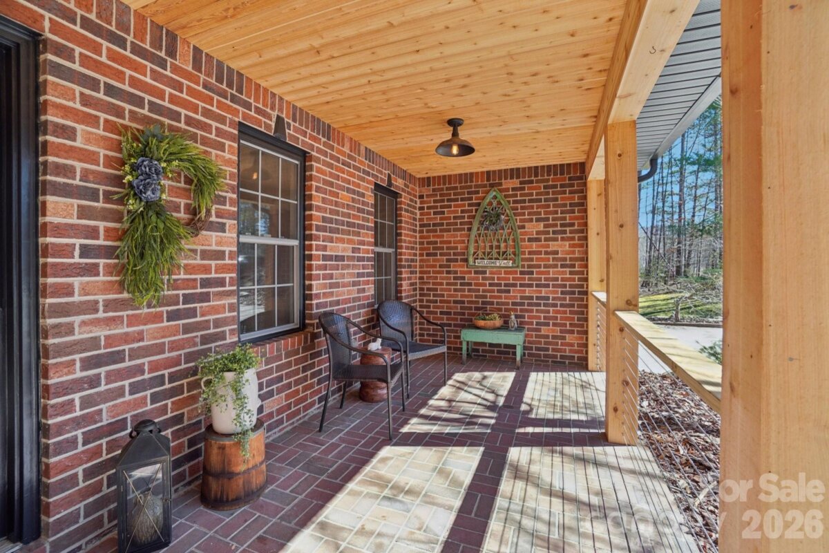 Hendersonville 6 4352423f