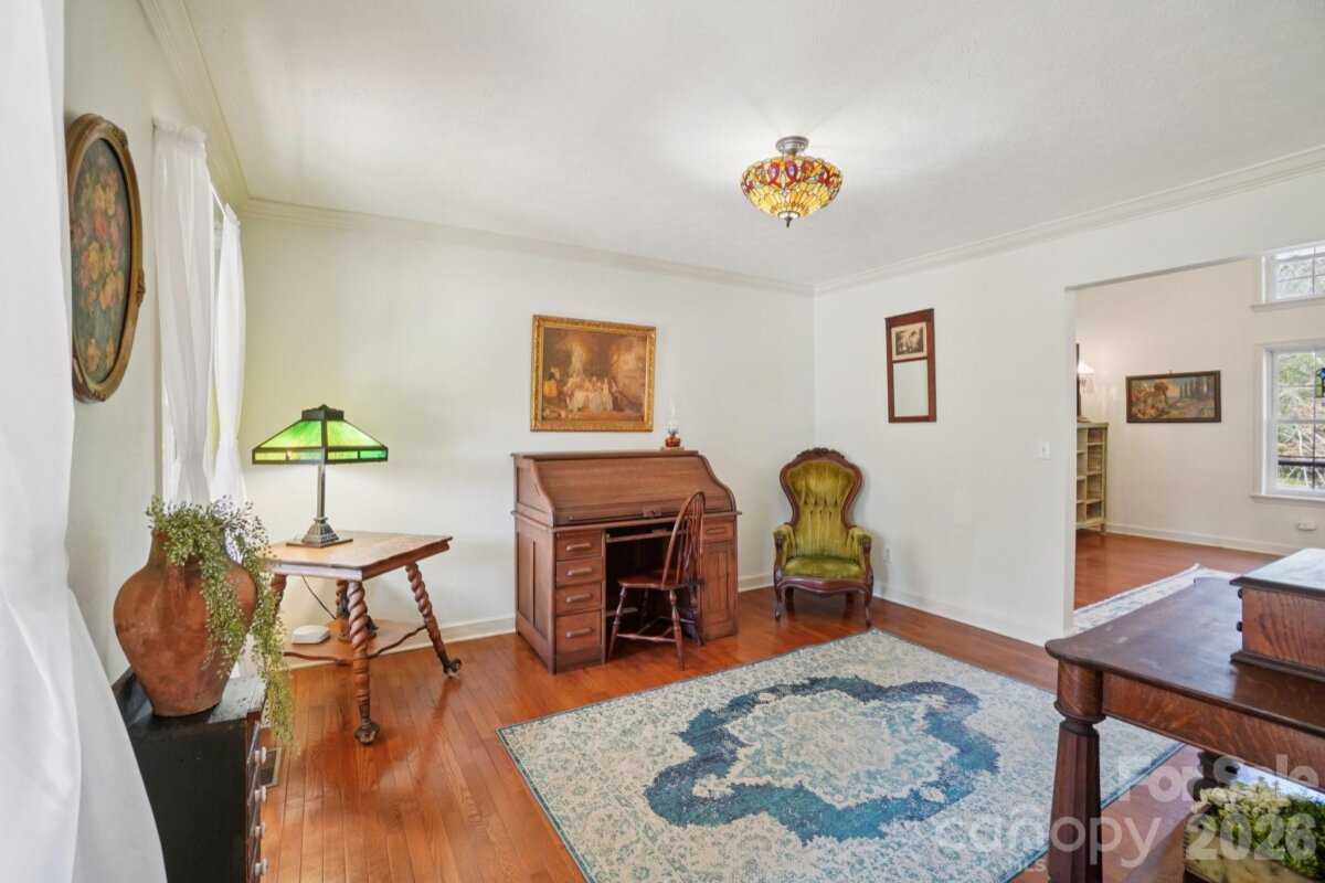 Hendersonville 22 4352423v