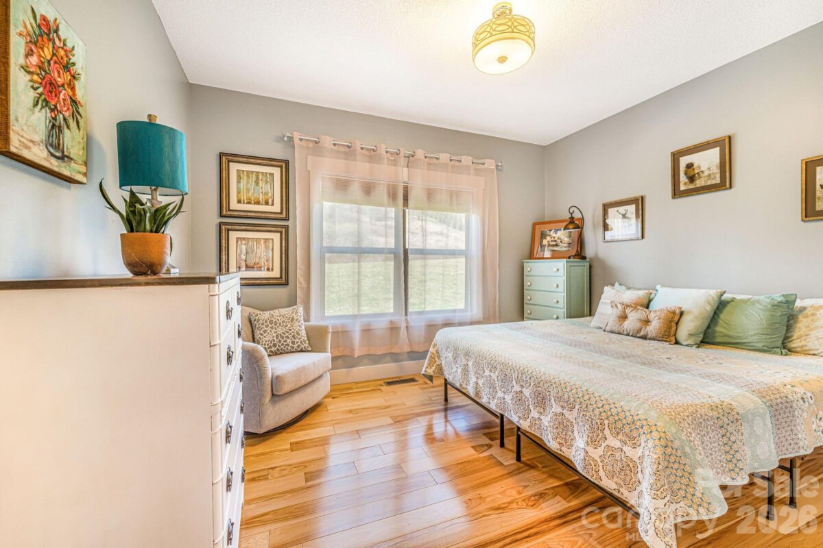 Sandy Mush 22 4353690v