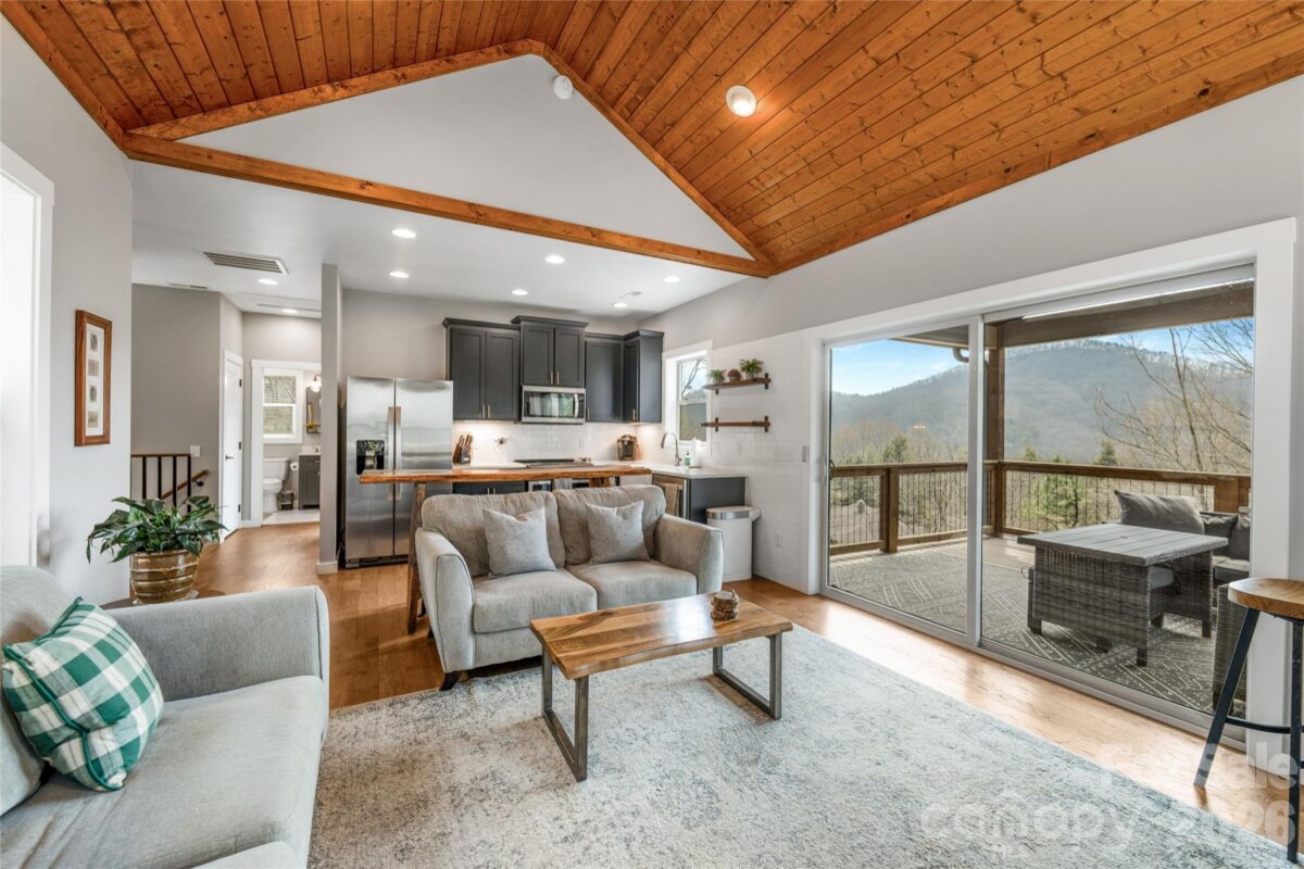 Fairview 15 4353772k