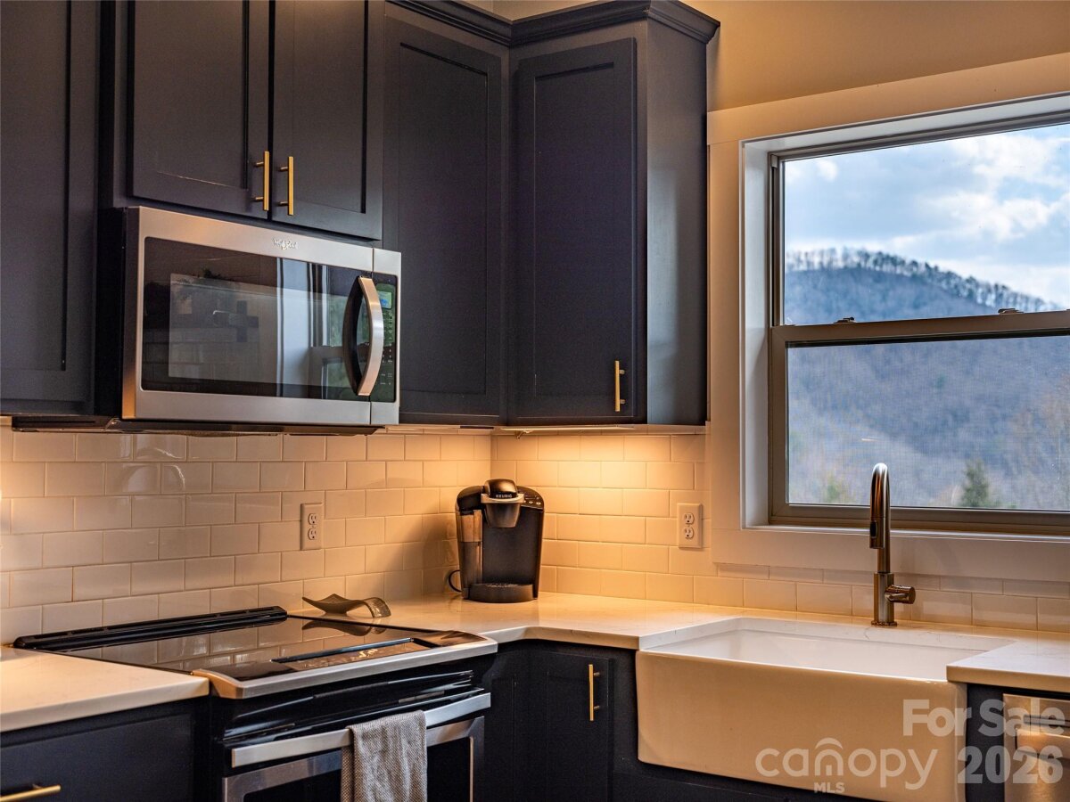 Fairview 24 4353772t