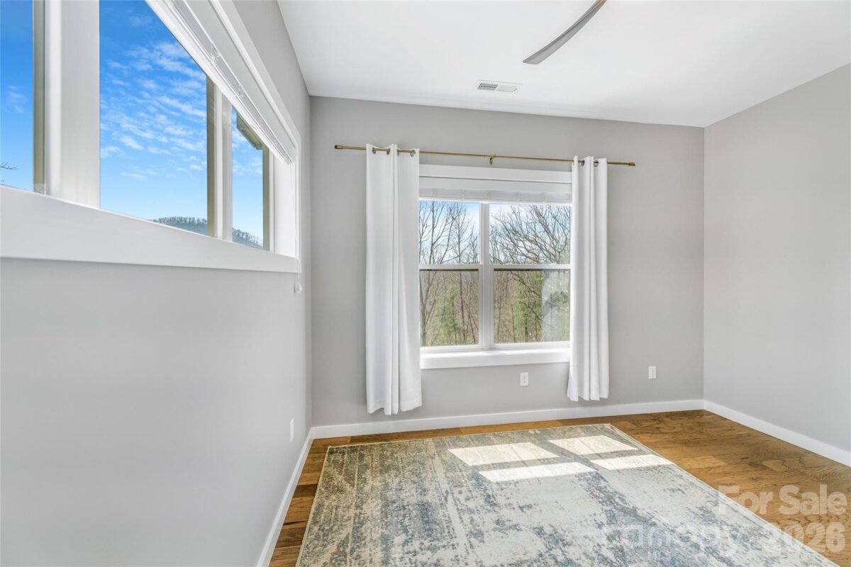 Fairview 27 4353772w