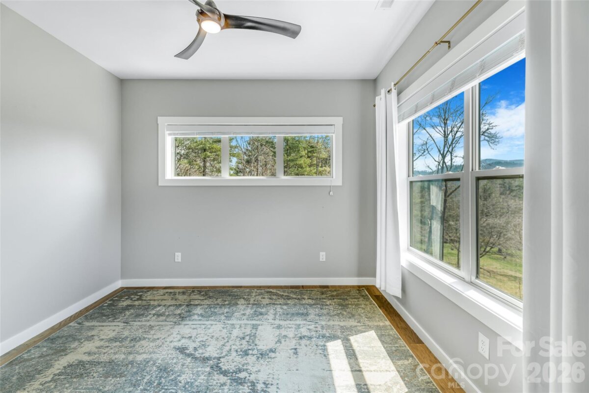 Fairview 29 4353772y