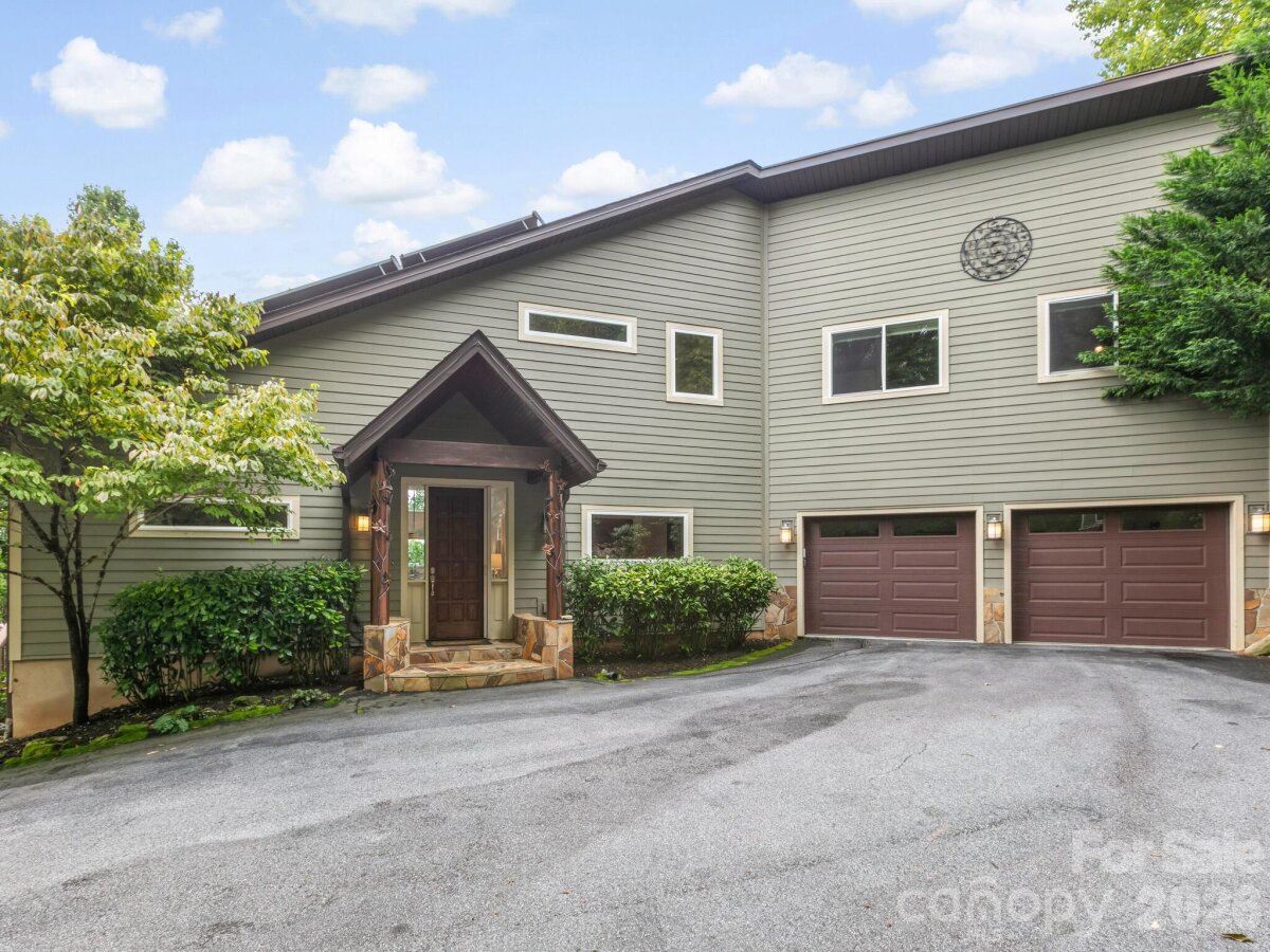 Hendersonville 3 4354526c