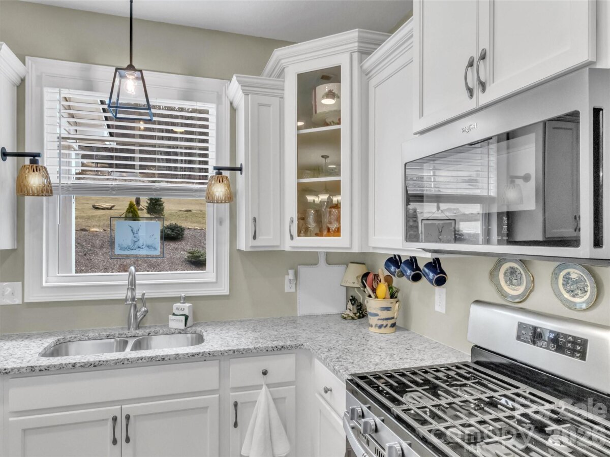 Waynesville 8 4354572h