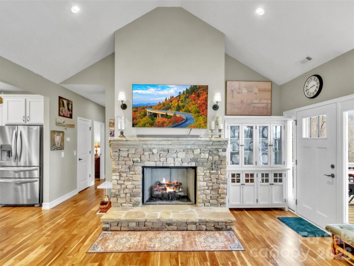 Waynesville 12 4354572l