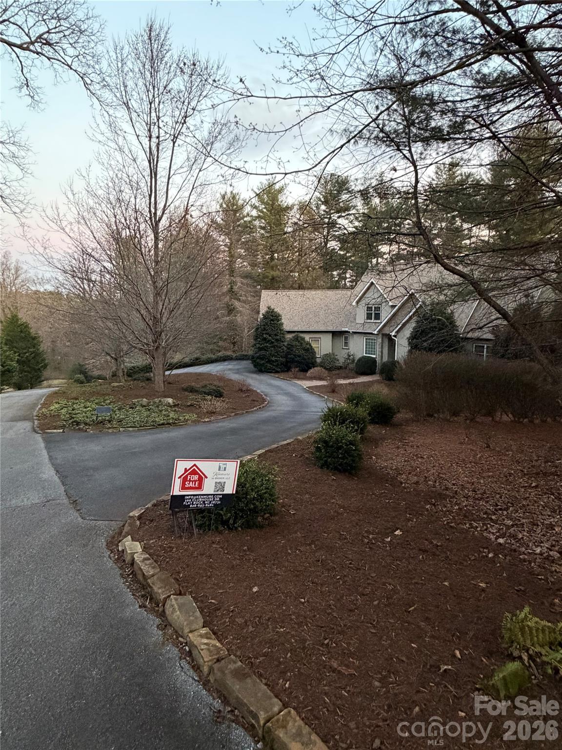 Hendersonville 2 4354870b