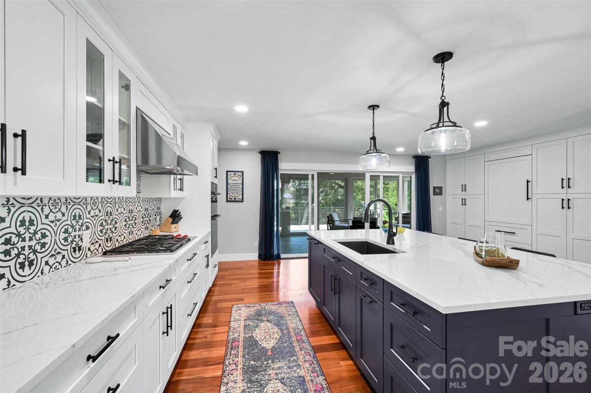 Hendersonville 6 4354962f