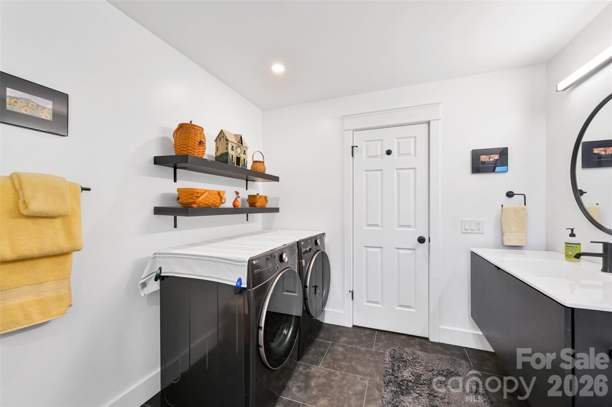 Hendersonville 22 4354962v