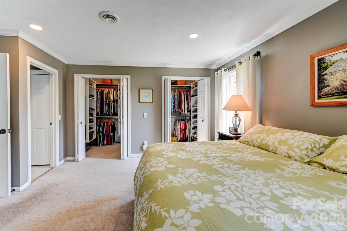 Hendersonville 26 4354962z