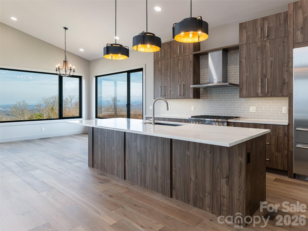 Hendersonville 15 4355348o