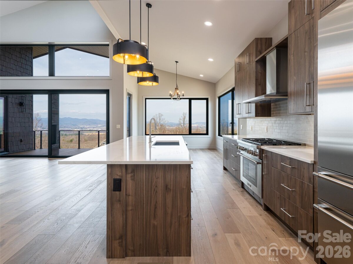 Hendersonville 17 4355348q