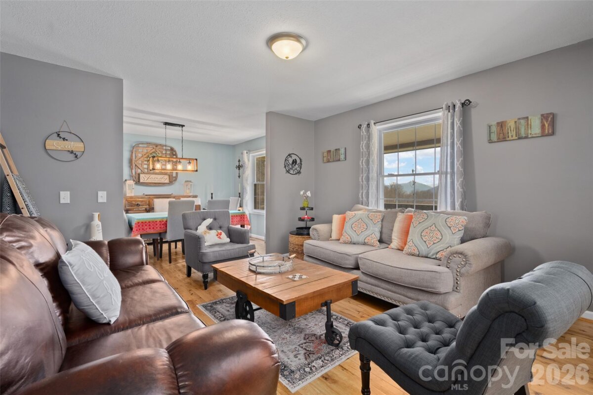 Waynesville 12 4356117l