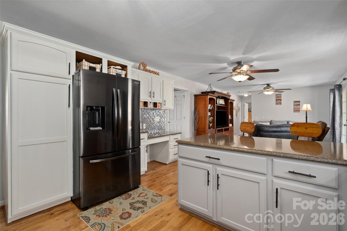 Waynesville 16 4356117p