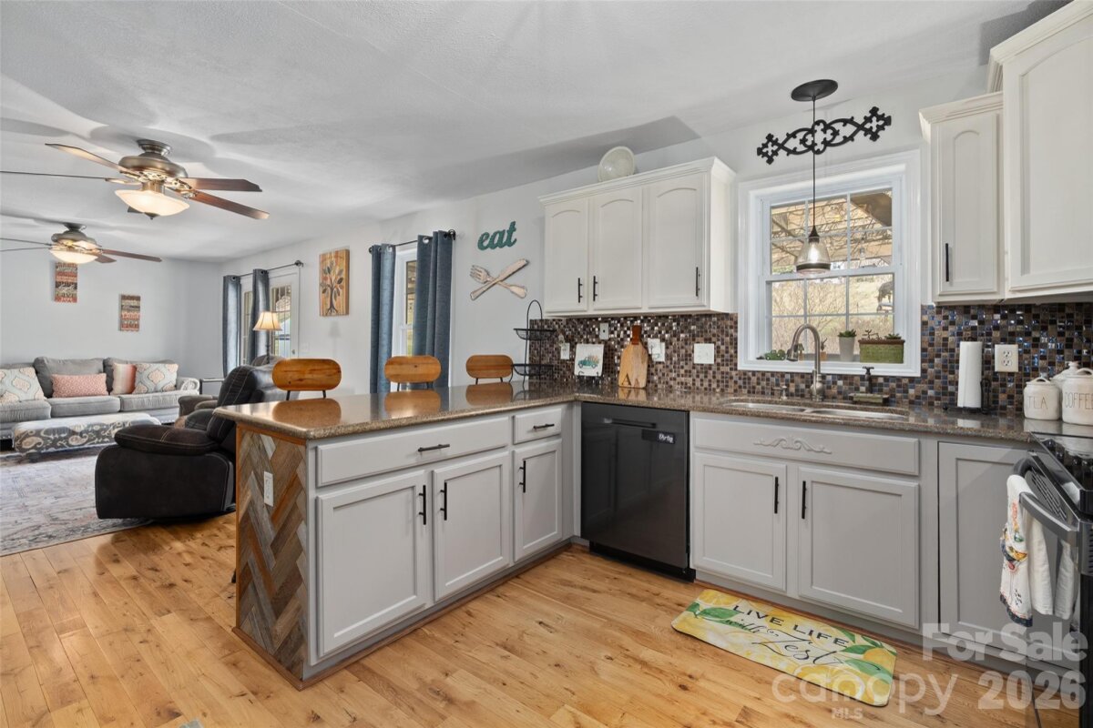 Waynesville 17 4356117q