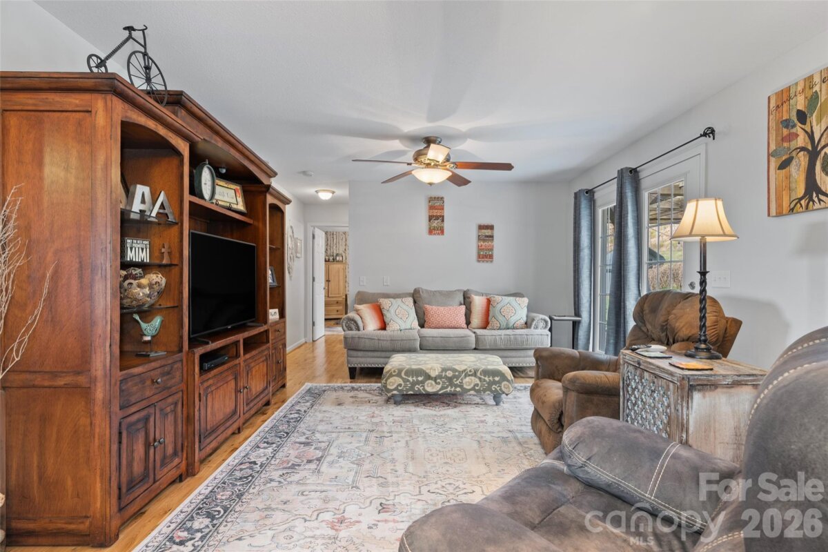 Waynesville 19 4356117s