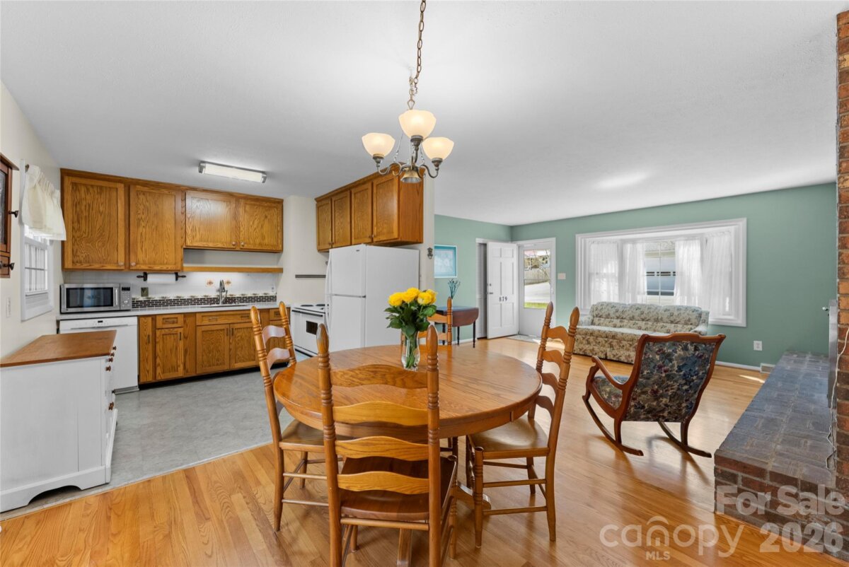 Haw Creek 11 4356172k