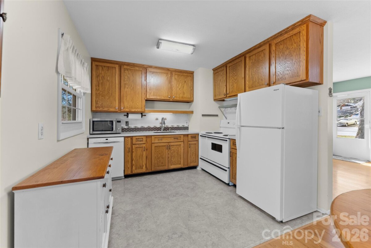 Haw Creek 13 4356172m