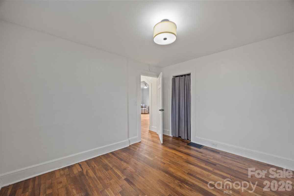 Haw Creek 18 4356211r