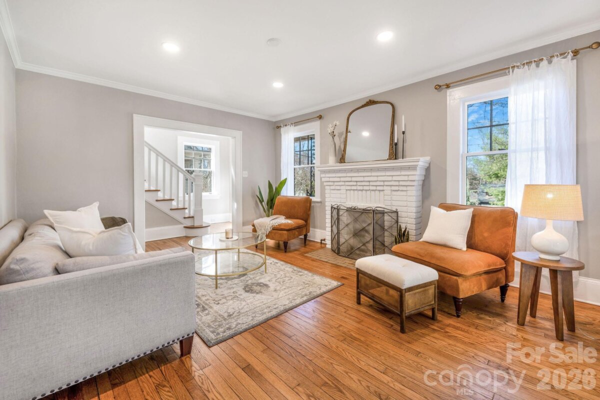 North Asheville 4 4357081b