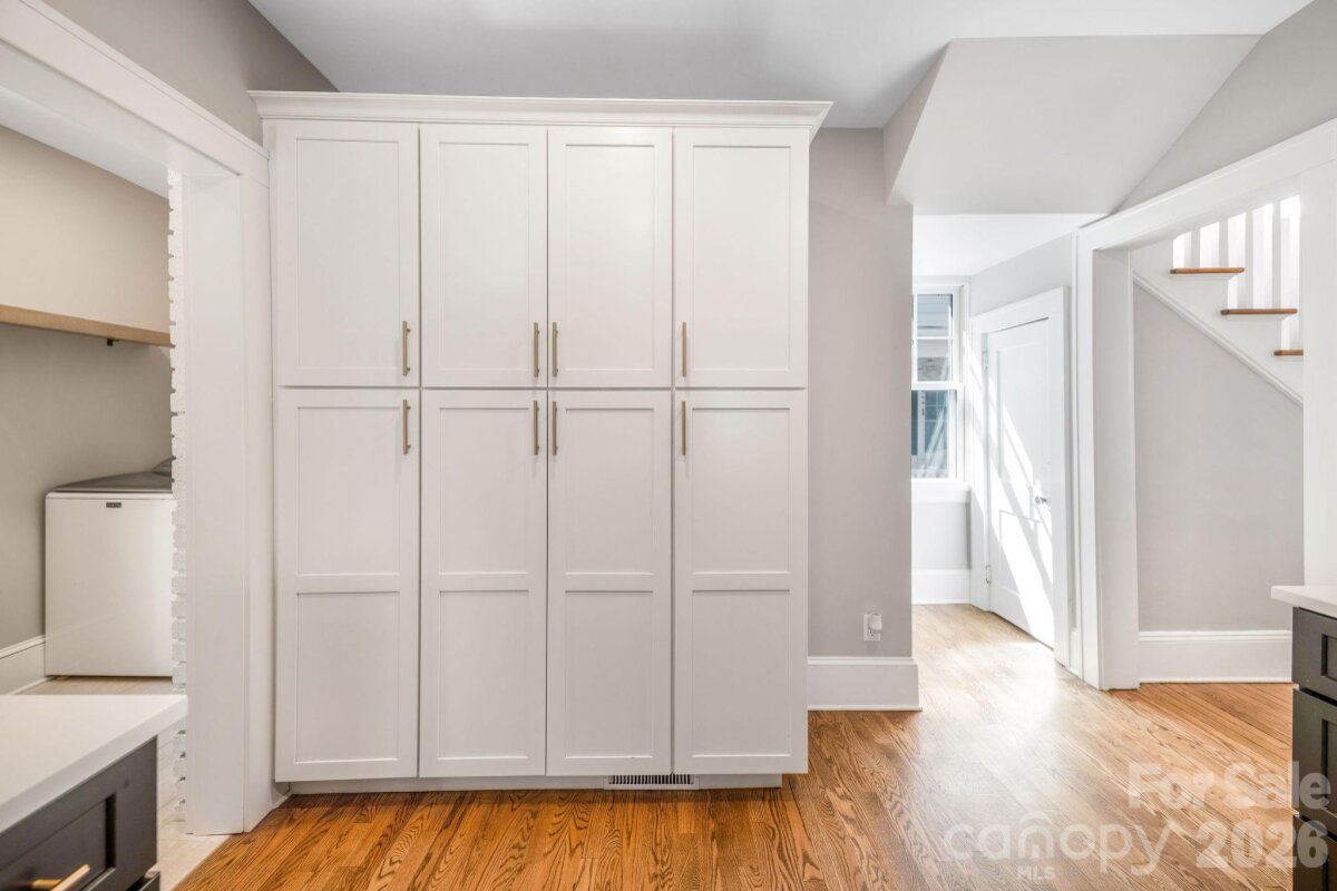 North Asheville 16 4357081n