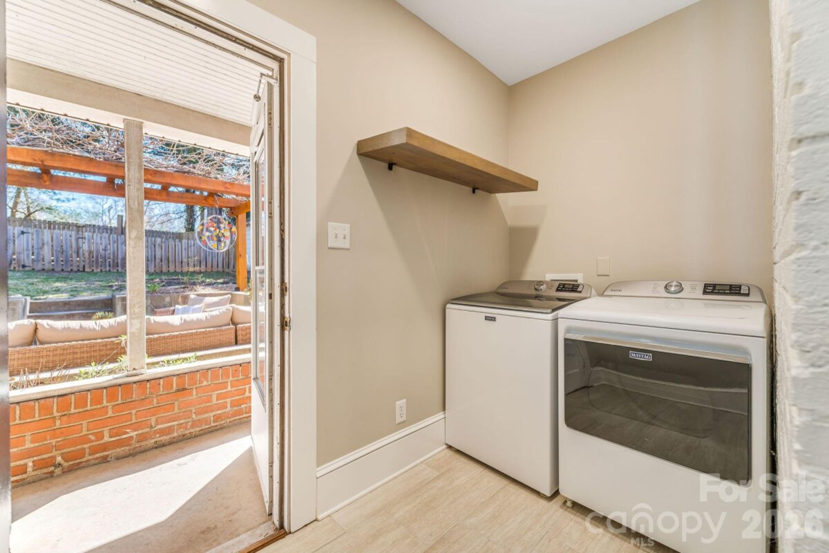 North Asheville 24 4357081v