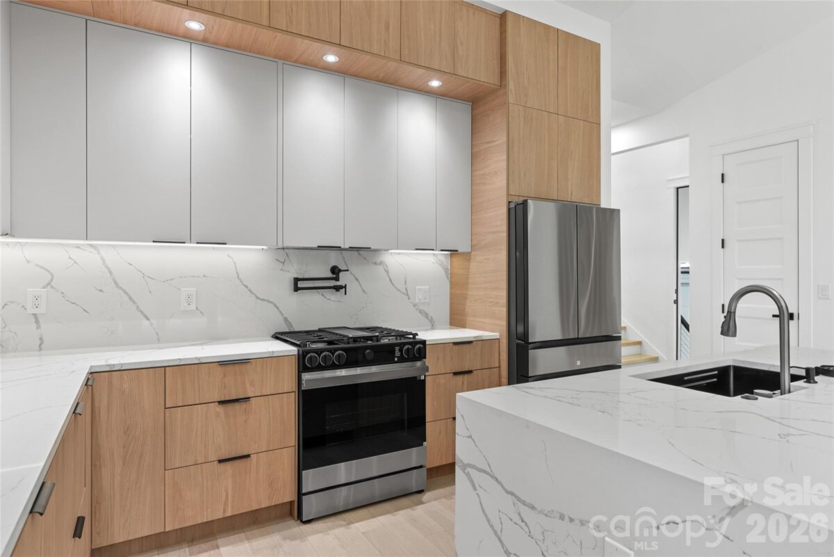 Avery Creek 3 4359151c