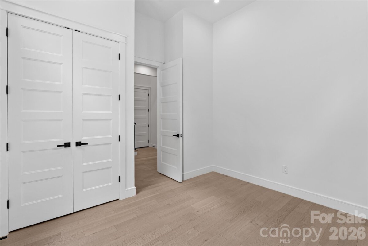 Avery Creek 22 4359151v