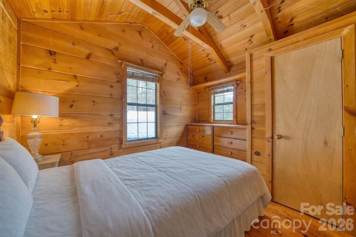 Burnsville 4 4359428d