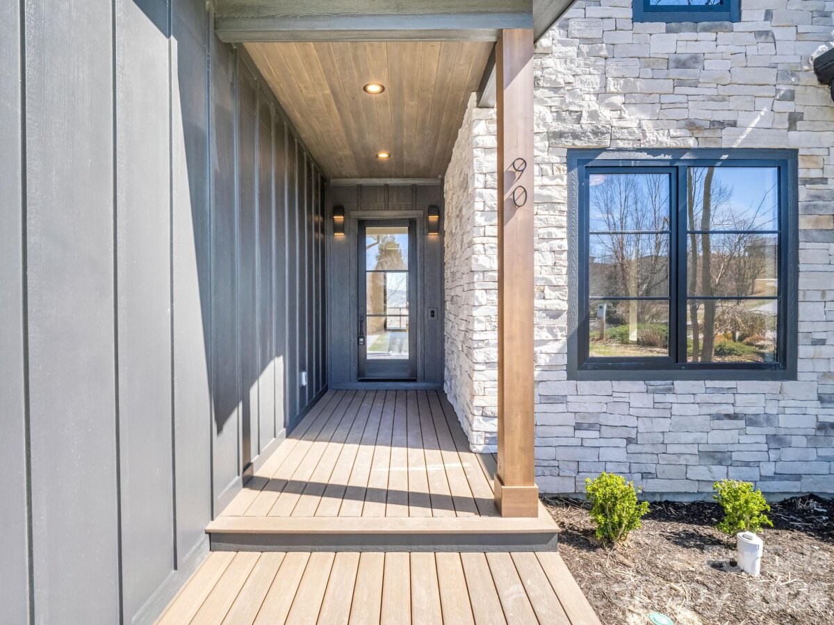 Hendersonville 9 4359602i