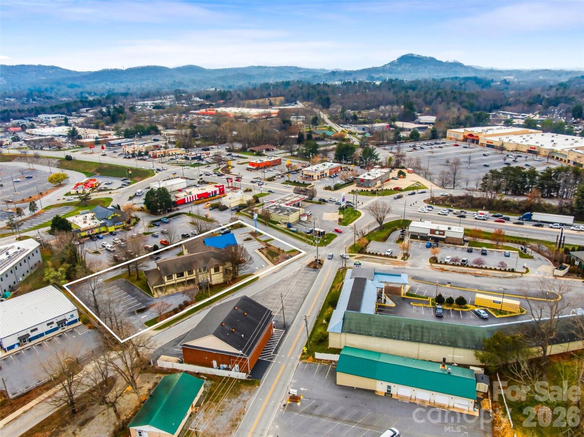 Hendersonville 6 4360527f