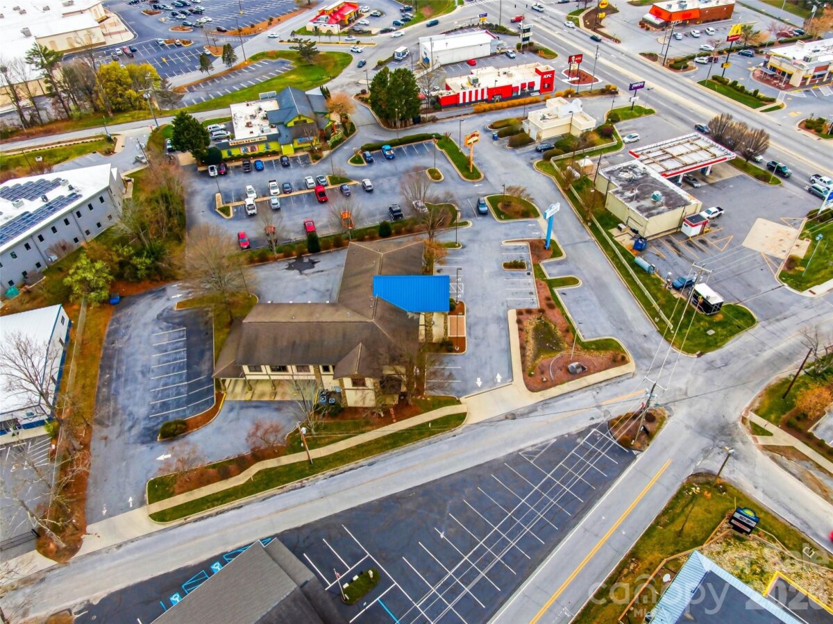 Hendersonville 7 4360527g