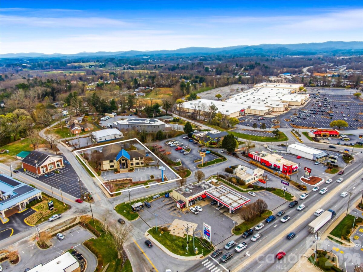 Hendersonville 8 4360527h