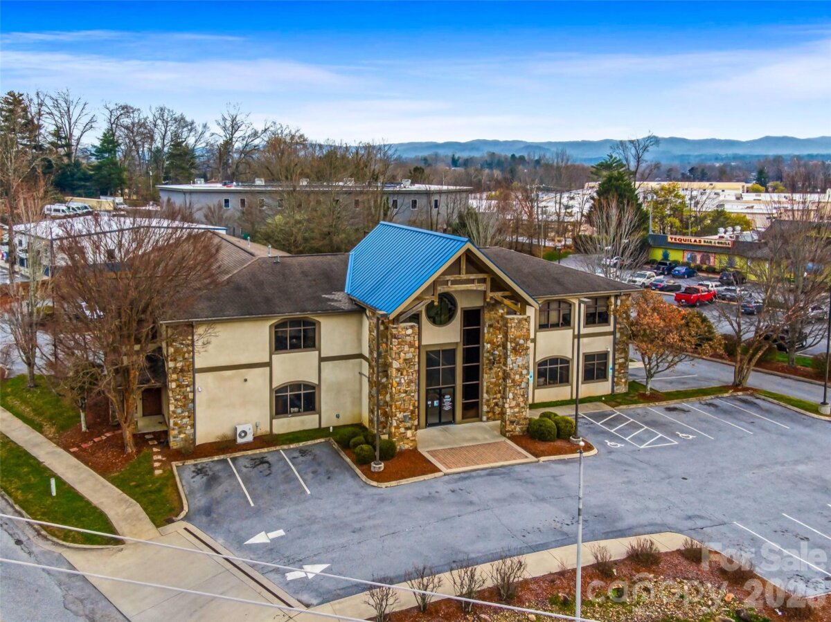 Hendersonville 10 4360527j